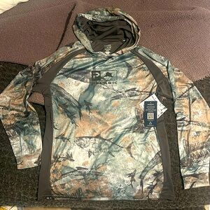Pelagic Dishing dri-fit long sleeve with hood Size Medium